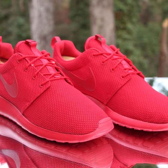 Nike Roshe Run Triple Red Men’s Size 14 - Picture 11 of 14